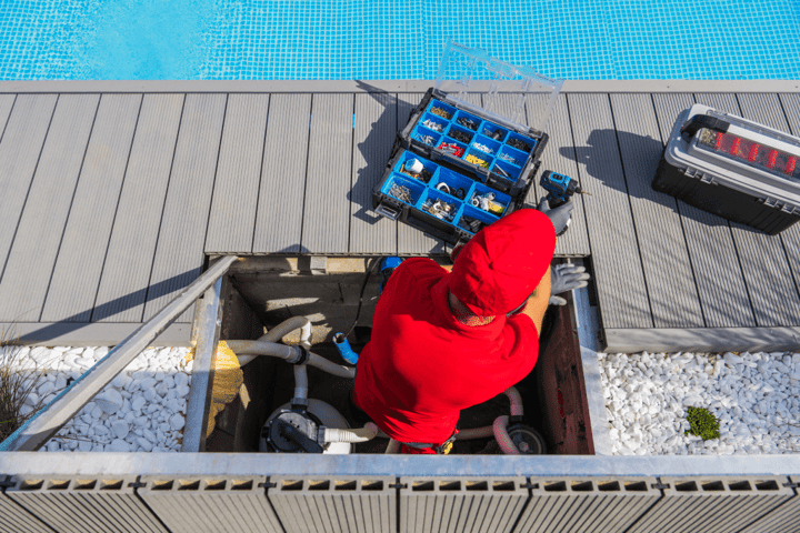 pool-maintenance-worker